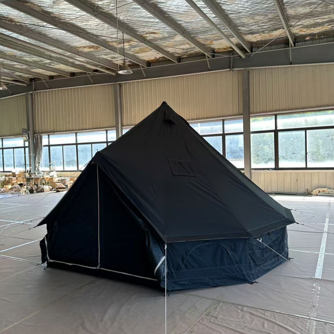 เต็นท์กระโจม WIMAN Bell Tent Black Clothing สีดำ ไม่มีเสากลาง มีช่องวางท่อแอร์สำหรับสายแคมป์ที่ชอบนอนกลางวัน